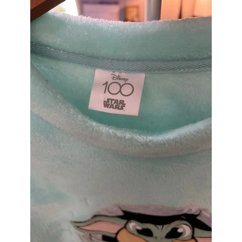 Disney Star War Baby Yoda Fluffy Sleep ShirtMint Green 100th Anniversary M youth